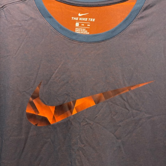 T-shirt - Picture 3 of 4